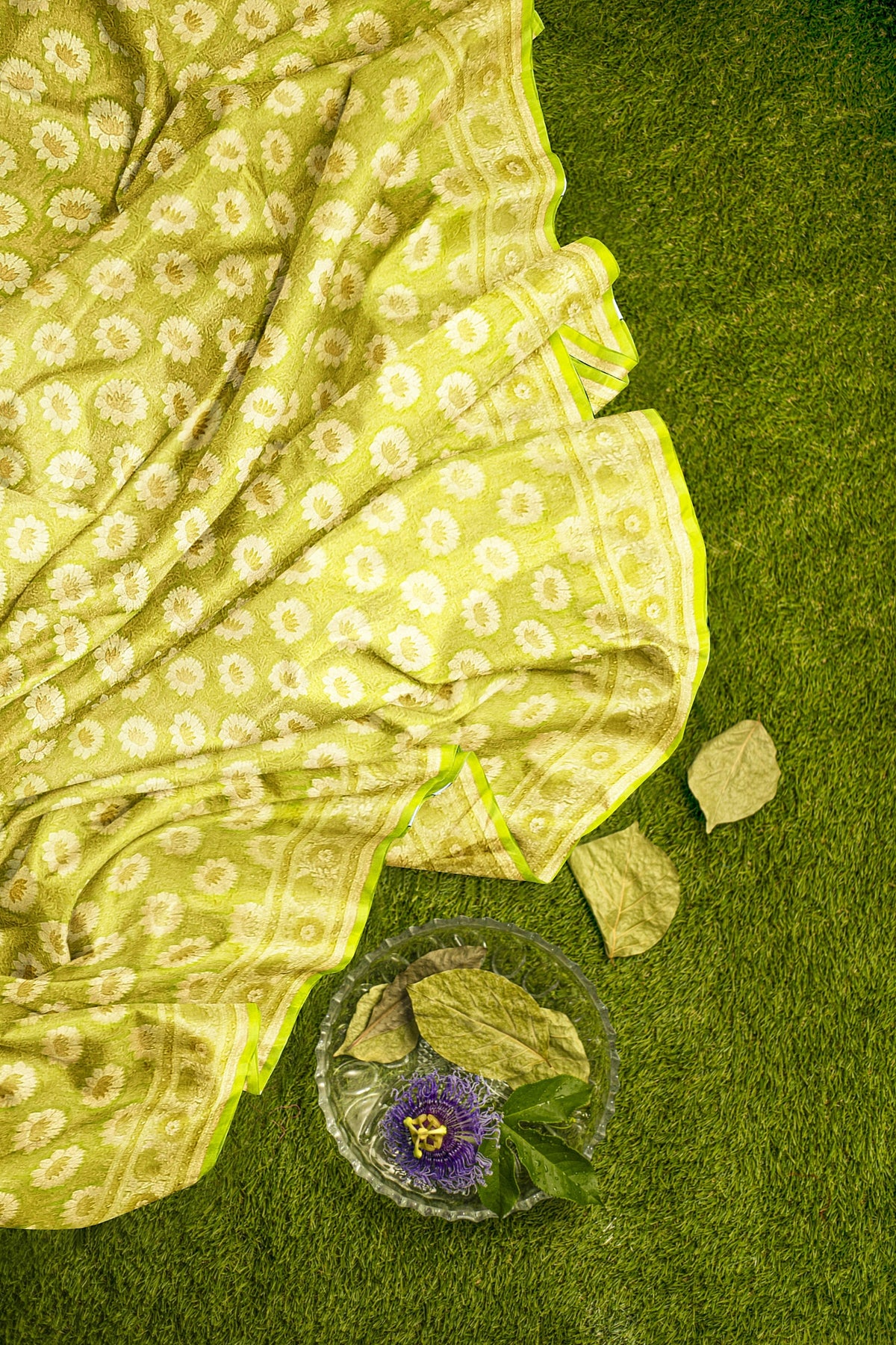 Light Ghiya Green Georgette Silk Saree