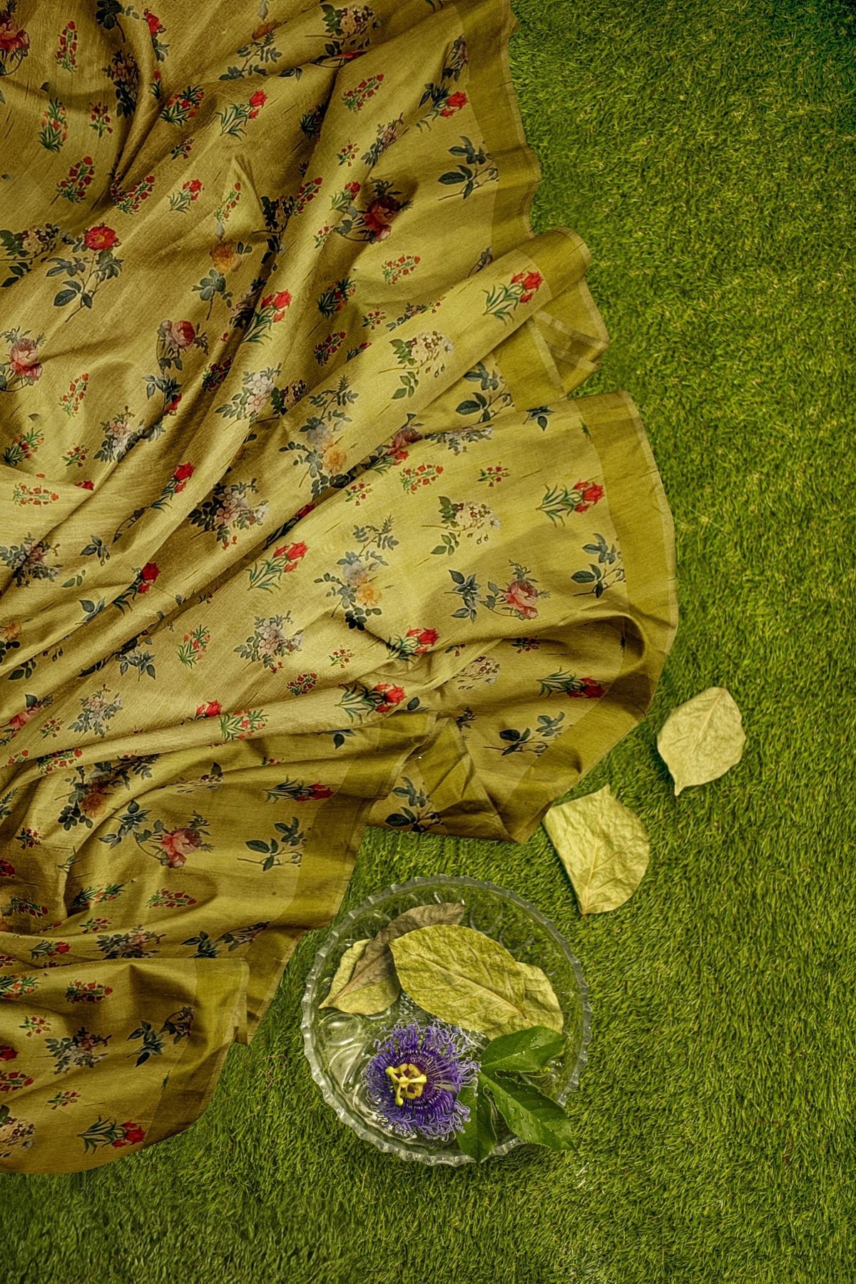 Mehndi Green Floral Textured Everyday Saree